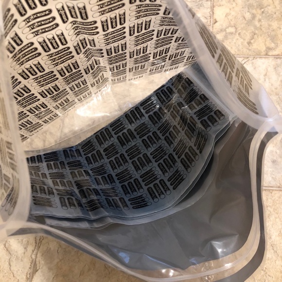 🌟🌟LeSportsac Paper Bag & Reusable Dust Bag - Picture 3 of 7